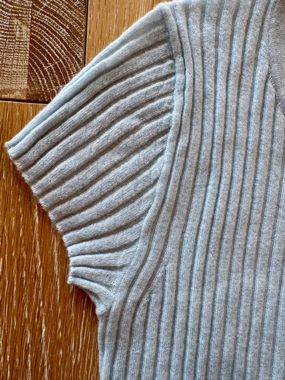 NWT J. CREW Women’s New ribbed featherweight 100% cashmere T-shirt Fresh Air S - Picture 5 of 16